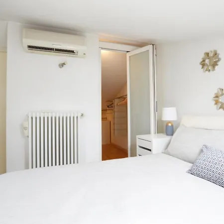 Arco Bianco Apartment *